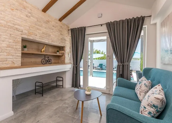 Cozy In Gornje Rastane With Wifi Gorica (Zadar)