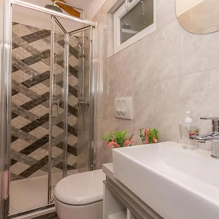 Cozy In Gornje Rastane Prázdninový dům