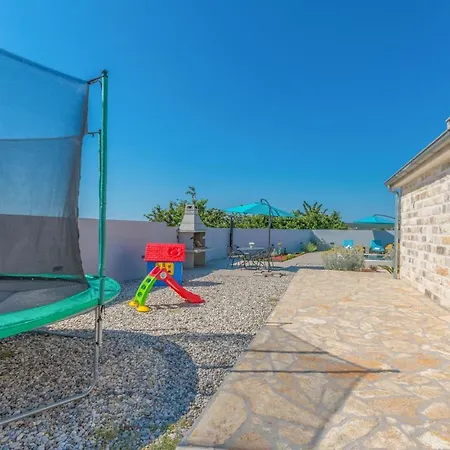 Cozy In Gornje Rastane Gorica (Zadar)
