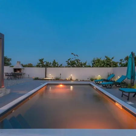 Cozy In Gornje Rastane With Wifi * Gorica (Zadar)