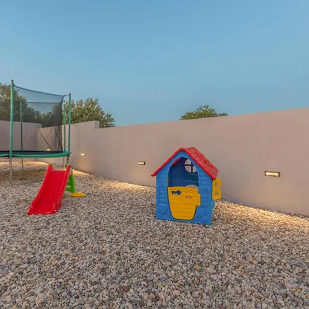 Cozy In Gornje Rastane With Wifi * Gorica (Zadar)